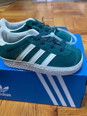 adidas gazelle silver green womens Adidas Superstar Crib main image 1